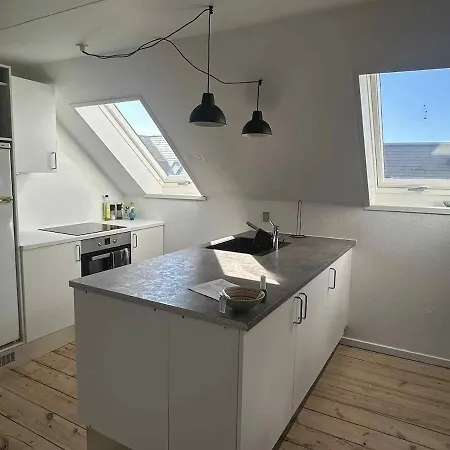 In The Middle Of Apartmán Ribe